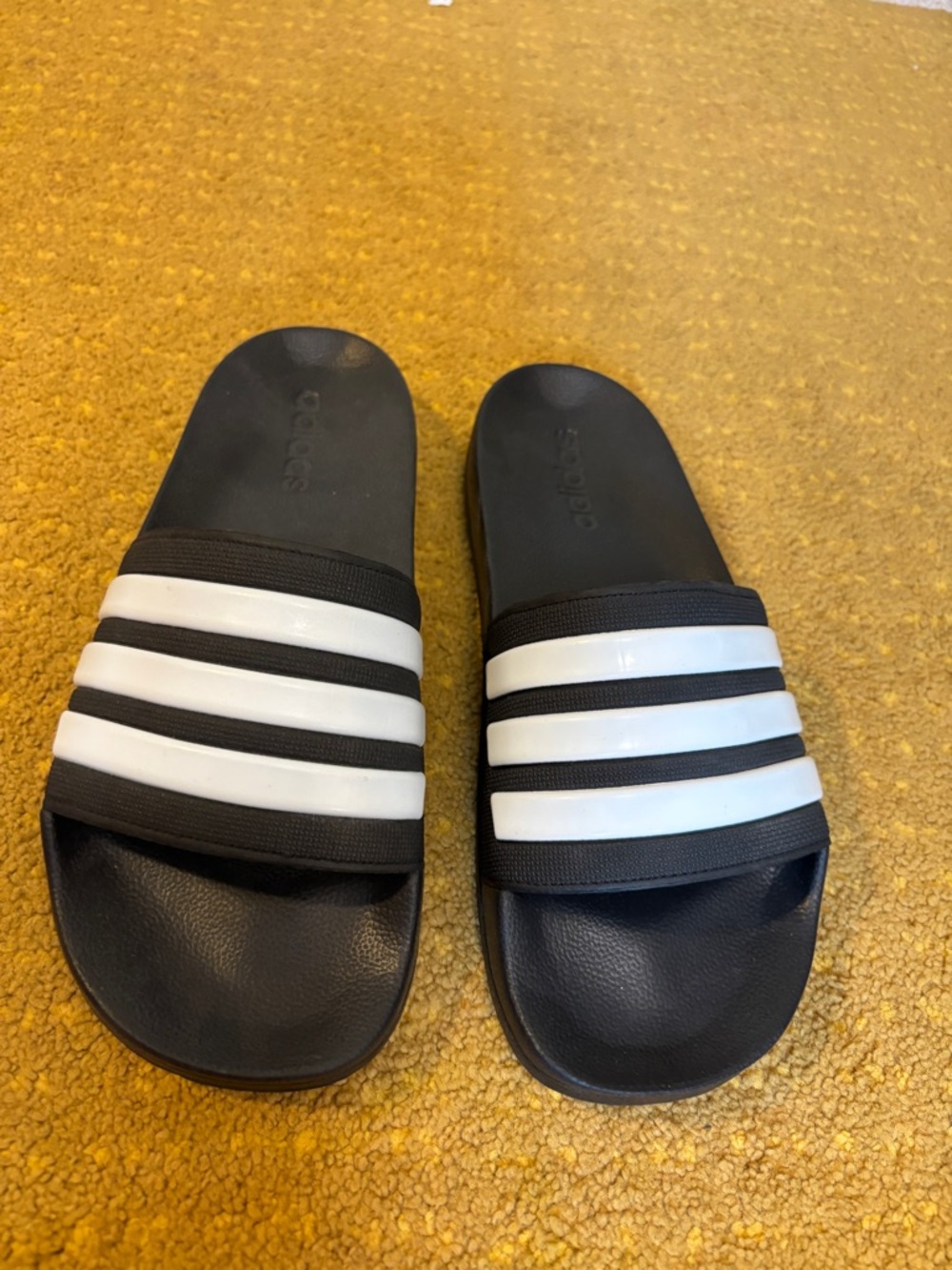 adidas Black and White Slide Sandals with Three Stripes size men 9 us slippers